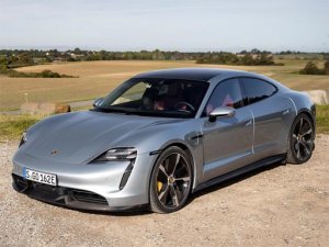 Porsche Taycan Turbo S Puzzle Online Game